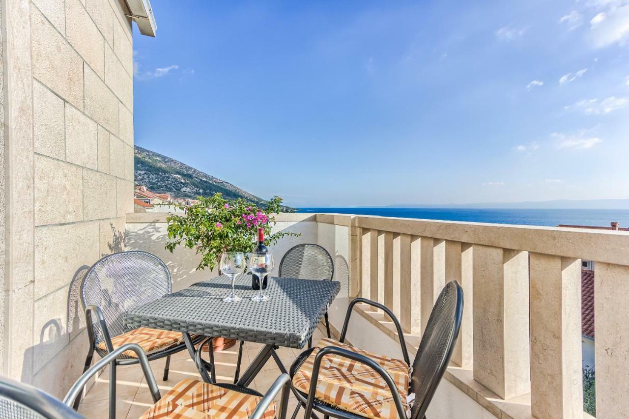 Apartment Adriano Бол Екстериор снимка